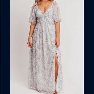 Perfect for baby shower or maternity shoot.